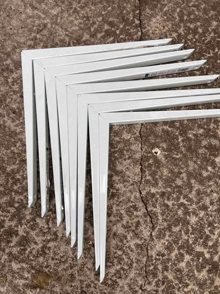 Photo of free White metal brackets (Banbury (OX17)) #1
