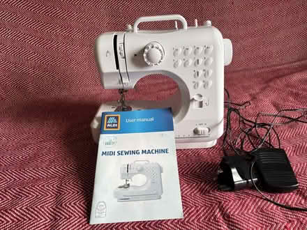 Photo of free Mini sewing machine. (Frizinghall BD9) #1