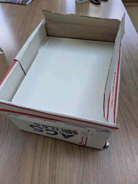 Photo of free White rectangular tiles (Diglis WR5) #1