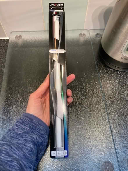 Photo of free Small fluorescent tube 10W ultra slim link triphosphor tube (Bilton CV22) #1