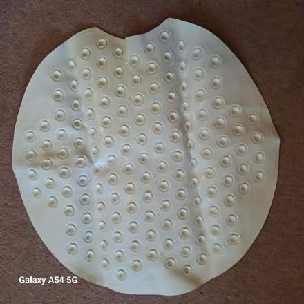 Photo of free New (in packet) Shower mat - anti slip white circular (Kendal LA9) #3