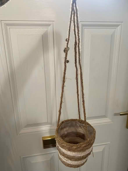 Photo of free Hanging basket for plants (Southdown) #1