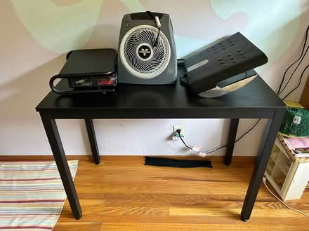 Photo of free Black desk (Sunnyvale by lawrence expwy) #1