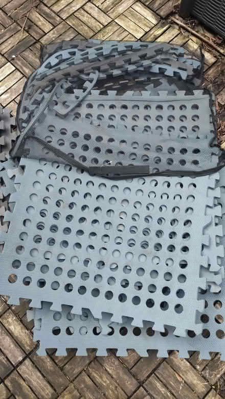 Photo of free Interlocking foam mats (Burntisland KY3) #2