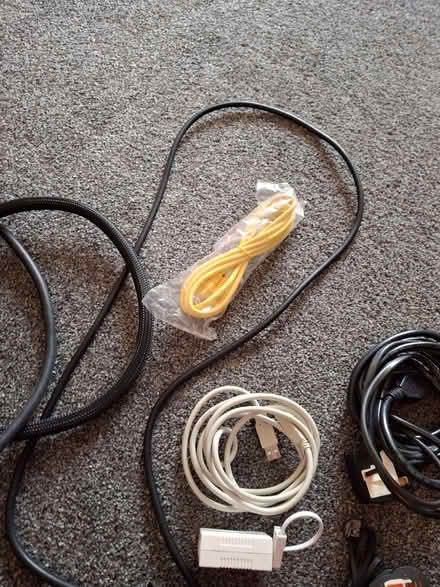 Photo of free Selection of leads (Waterthorpe S20) #3