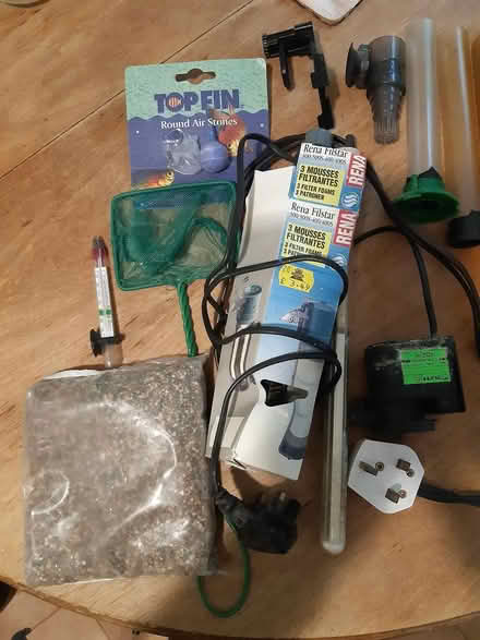 Photo of free Things for aquarium (Reigate RH2) #1