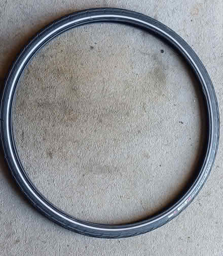 Photo of free Specialized Infinity Sport 700 x 38c Tyre (Redford EH13) #3