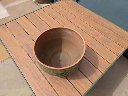 Photo of free Plant pot (indoor) (Smalley DE7) #2