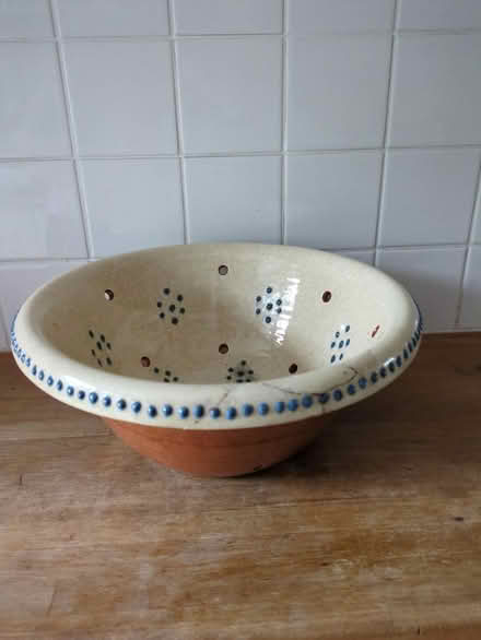 Photo of free Glazed terracotta fruit colander (Twickenham TW2) #1