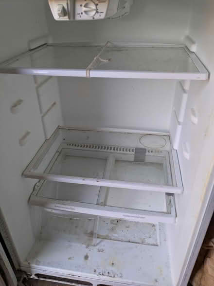 Photo of free Refrigerator / Freezer (broken) (Stearns Farm CSA) #4