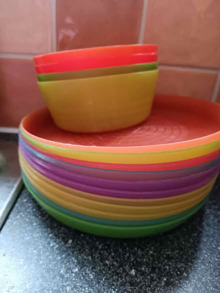 Photo of free Plastic bowls and plates (Bennetts End, HP3) #1