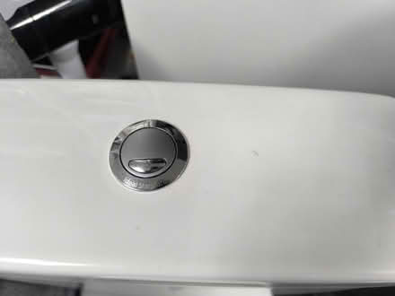 Photo of free Toilet (Surbiton KT6) #1