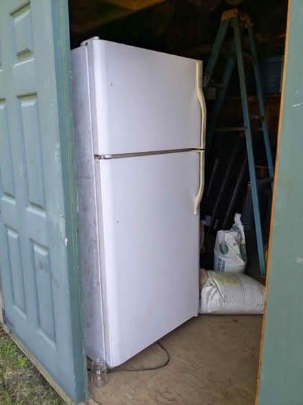 Photo of free Refrigerator / Freezer (broken) (Stearns Farm CSA) #1