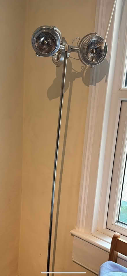 Photo of free 3 Bulb Lamp (BA2) #1
