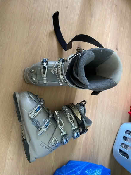 Photo of free Head ladies size 6 ski boot (Childwall L16) #1
