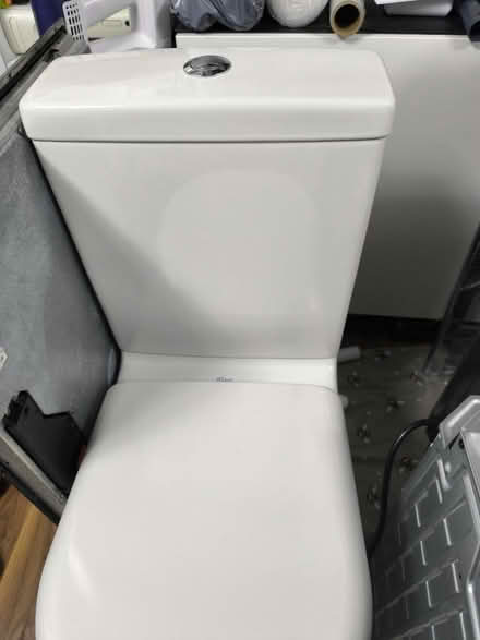 Photo of free Toilet (Surbiton KT6) #3