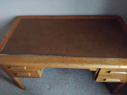 Photo of free desk (Starbeck HG1) #3