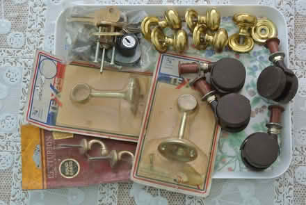 Photo of free Knobs, Brass Fittings, Locks, Hooks (Sanderstead CR2) #2