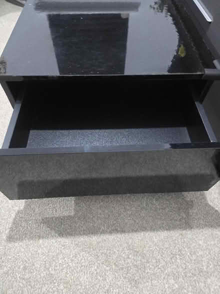 Photo of free Coffee table (S64 0EP) #2