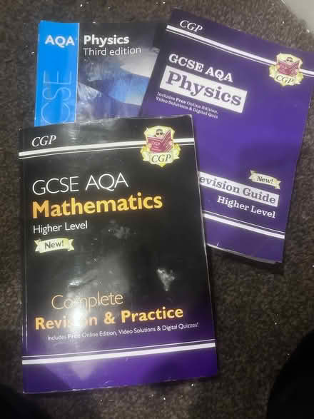 Photo of free Gcse revision books (Greengates Bradford) #1