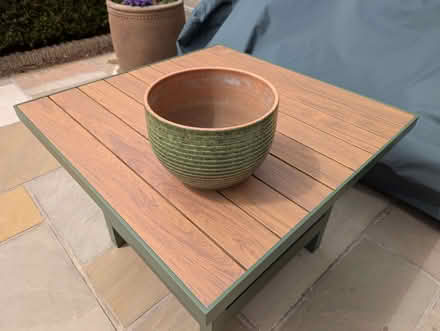 Photo of free Plant pot (indoor) (Smalley DE7) #1