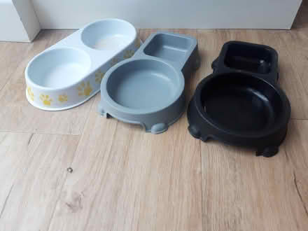 Photo of free 3 cat bowls (Bampton OX18) #1