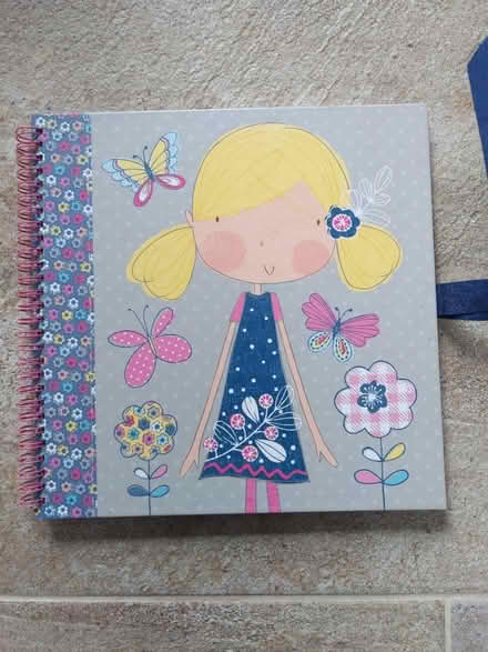 Photo of free Scrapbook /artbook (Worcester - WR5) #1