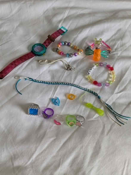 Photo of free Girls accessories (M33) #1