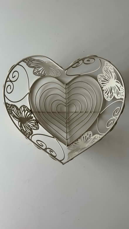 Photo of free Heart shaped fruit basket (AL4) #1