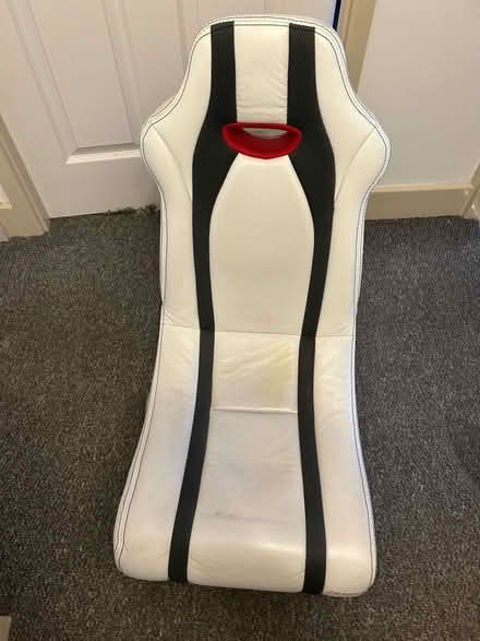 Photo of free Gaming Chair (Little Chell ST6) #1