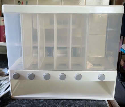 Photo of free Multi food dispenser (The Highlands TN39) #1