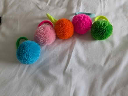 Photo of free Girls hair accessories (M33) #2