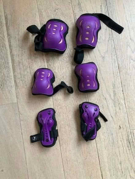 Photo of free Skater gear (larger child or small adult) (Herne Hill SE24) #1