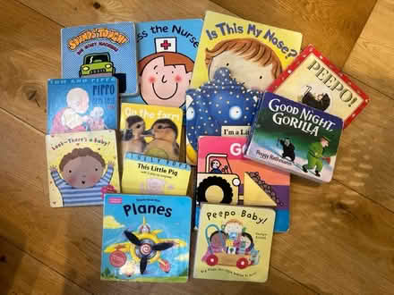 Photo of free Assorted baby books (Ex1 2pj) #1