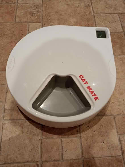 Photo of free Automatic cat feeder (Eastbourne) #1