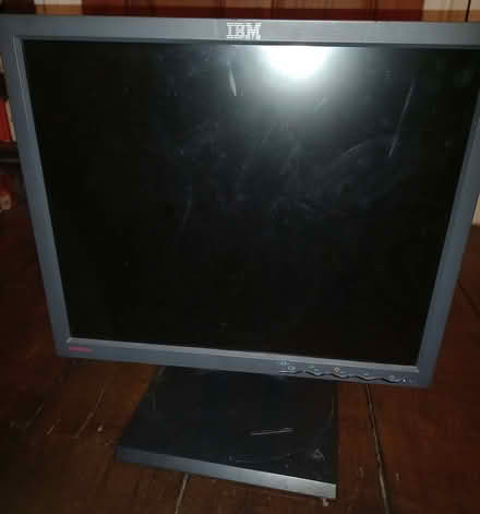 Photo of free PC Monitor (Slough central SL1) #1