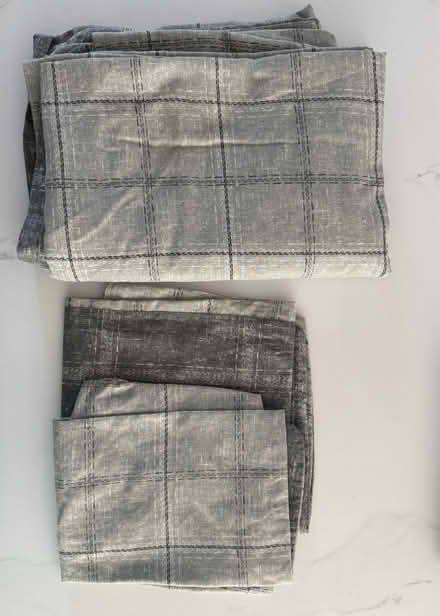 Photo of free Double Duvet Cover (Whitchurch RG28) #1