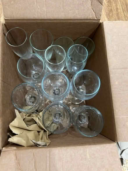 Photo of free Wine and champagne glasses (TN4) #2