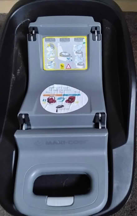 Photo of free Maxi Cosi Family Fix base (Asheridge Rd area HP5) #2