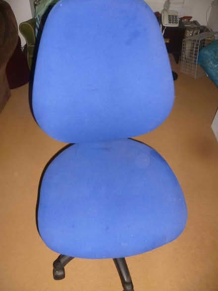 Photo of free Swivel desk chair (Runcton PO20 PO20) #1