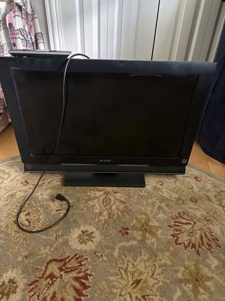 Photo of free 32 inch Sony TV (Wheatland Township) #1