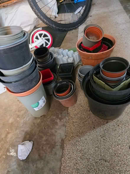 Photo of free Plant pots (Cannon Park CV4) #1