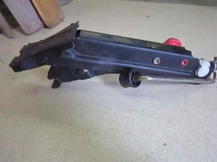 Photo of free car jack (Morton NR9) #1