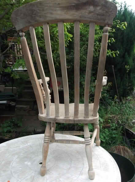 Photo of free Vintage Grandmother Chair (|Ashbourne DE6) #3