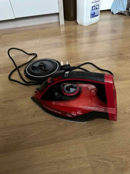 Photo of free Cordless Iron Morphy Richards (Sonning RG4) #2