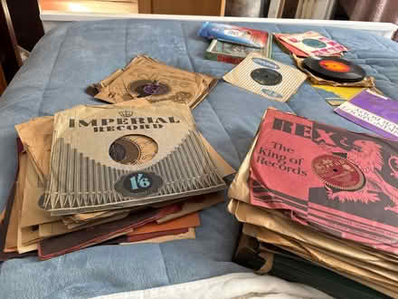 Photo of free Old 78 rpm records (Hanover, Brighton) #1