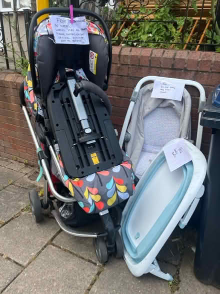 Photo of free travel system baby chair &bath (B16) #1
