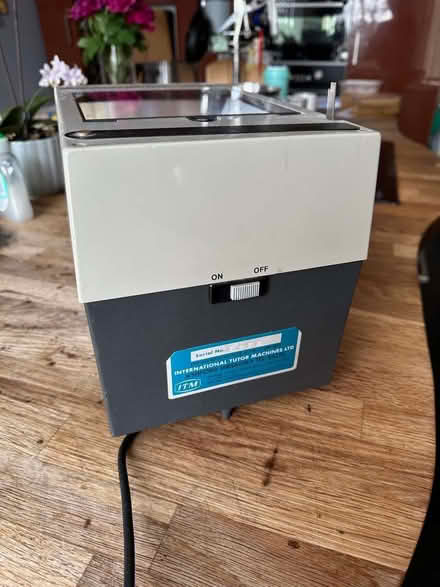 Photo of free Vintage Projector (Fairhaven FY8) #2
