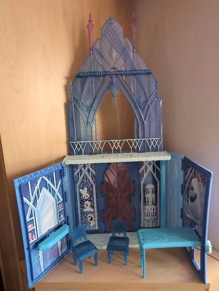 Photo of free Princess castle (Dunston S41) #1