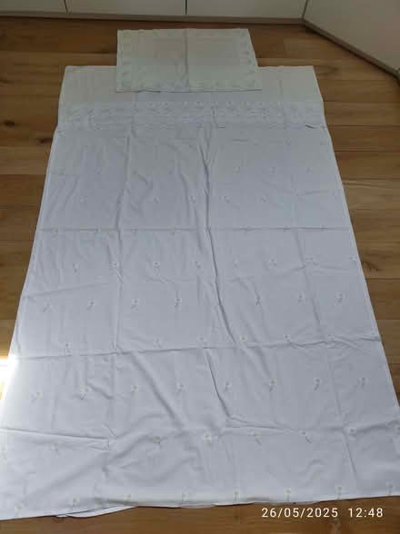 Photo of free Duvet cover and pillow case (Chesham HP5) #3